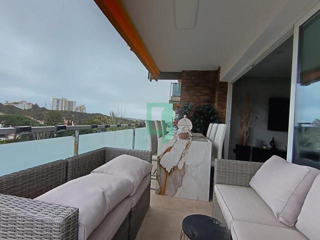 PISO TOTALMENTE REFORMADO CON TERRAZA Y PISCINA photo 0