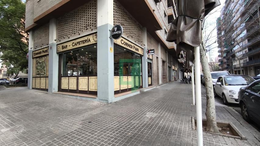 Traspaso de Bar-Restaurante con Licencia C3. BCN photo 0