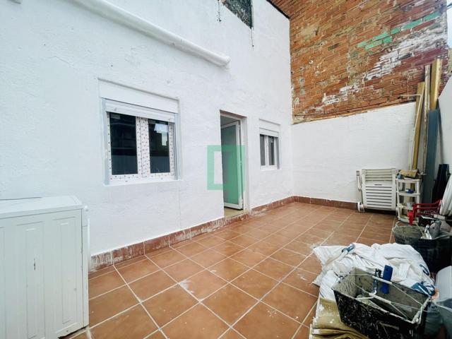 Reformado y con patio!! photo 0