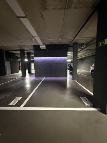 Alquiler plaza de parking grande en Badalona photo 0