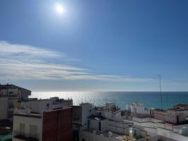 EN VENTA APARTAMENTO: Luz, vistas, piscina y tranquilidad cerca de la playa photo 0