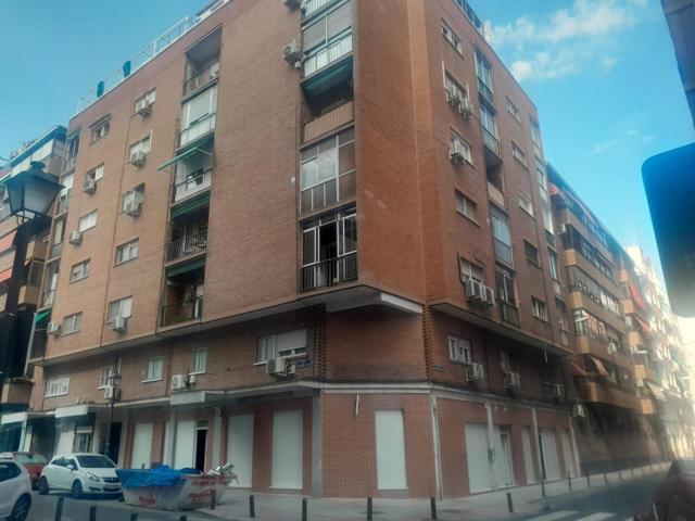 Piso en venta en Madrid de 78 m2 photo 0