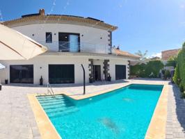 Casa - Chalet en venta en Hontecillas de 362 m2 photo 0