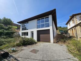Chalet independiente a terminar en Bearin, junto a Estella. photo 0