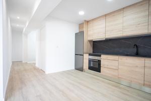 Piso de 3 habitaciones reformado a estrenar en LLOSETA photo 0