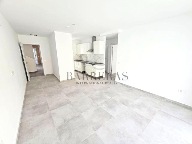 Piso en venta en Los Abrigos de 86 m2 photo 0