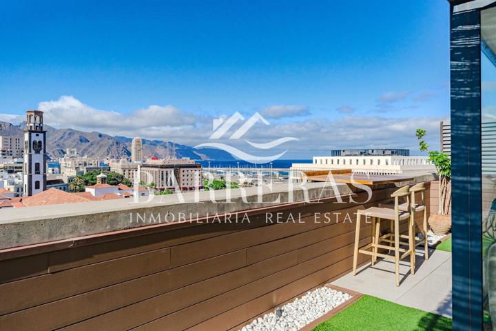 Impresionante ático dúplex céntrico con vistas photo 0