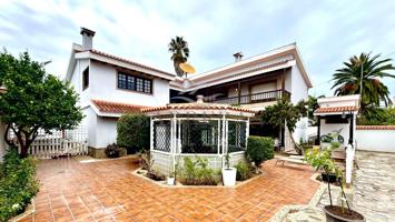 Exclusivo chalet en La Laguna photo 0