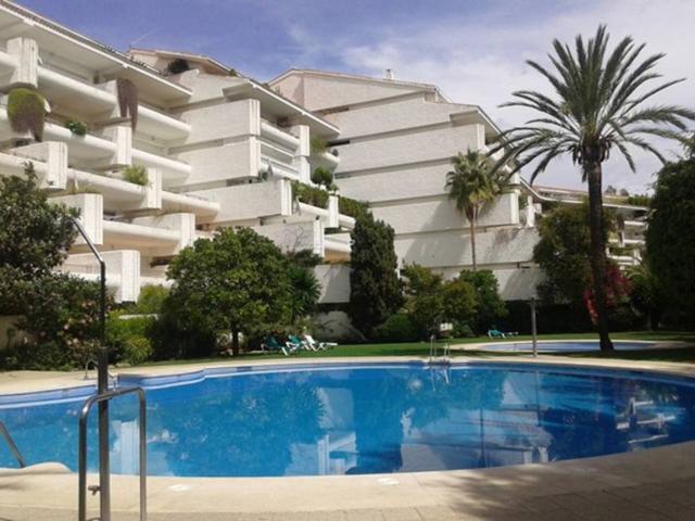 Piso en venta en Lomas de Marbella Club-Puente Romano photo 0