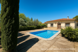 Villa En venta en Colmenar de Oreja photo 0