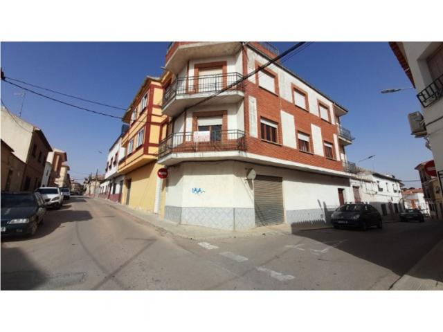 Se vende edificio en villarrobledo c- Santa Ana photo 0