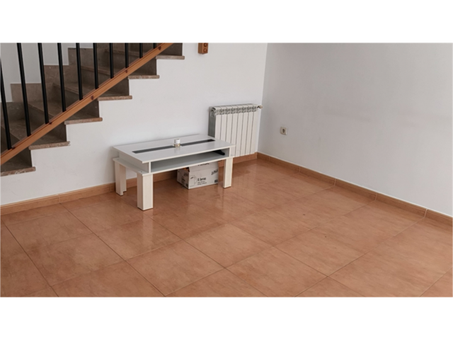 Se vende adosado Reyes Católicos photo 0