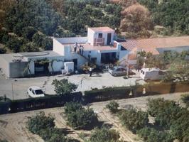 Vive la Experiencia del Campo: Casa con Olivar y Piscina Privada photo 0