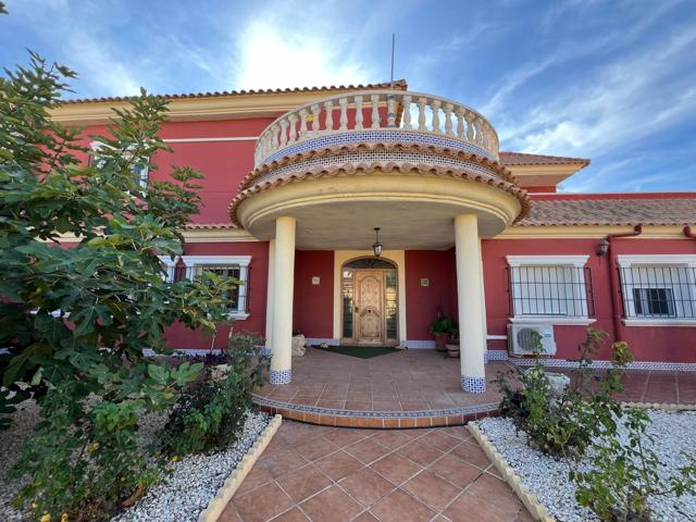 Exclusiva Villa en Torrevieja - TORRETA FLORIDA photo 0