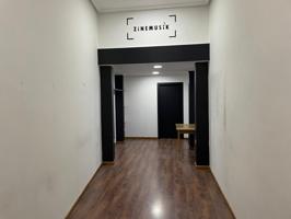 LOCAL EN ALQUILER EN GALERIAS O COUTO photo 0