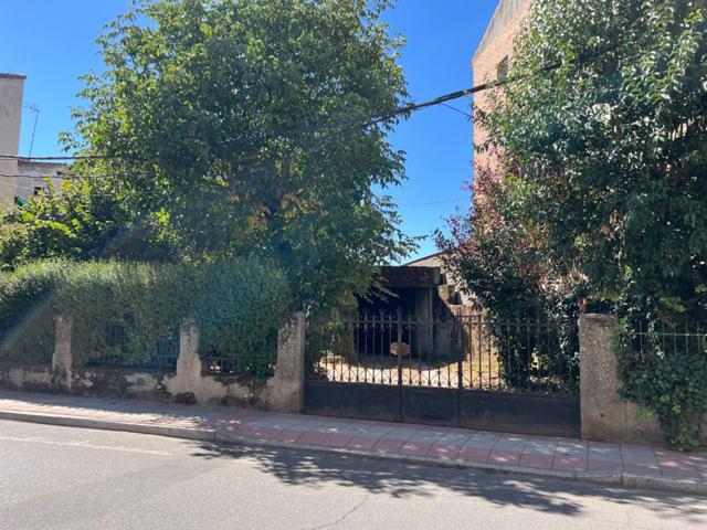 CASA CON FINCA PARA REFORMA EN EL CENTRO DE VERÍN photo 0