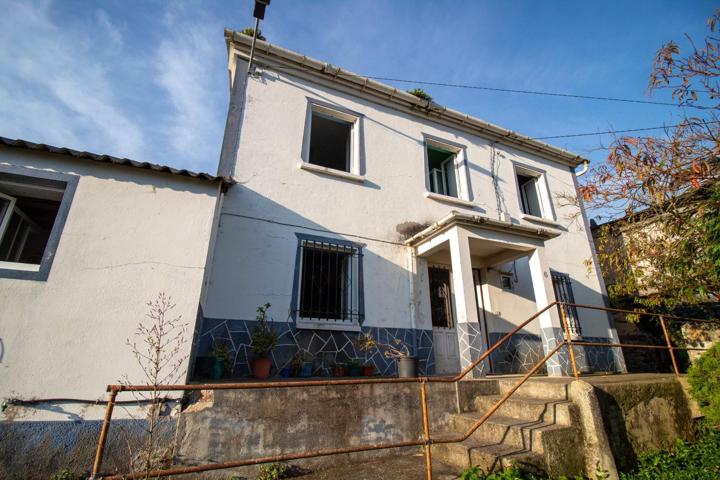 SE VENDE CASA CON GRAN FINCA PARA ENTRAR A VIVIR EN TRABADA LUGO (BARRIO O PARLADOIRO) photo 0