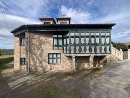 AMPLIO CHALET CON TERRENO Y PISCINA photo 0