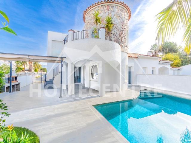 Casa En venta en Empuriabrava photo 0