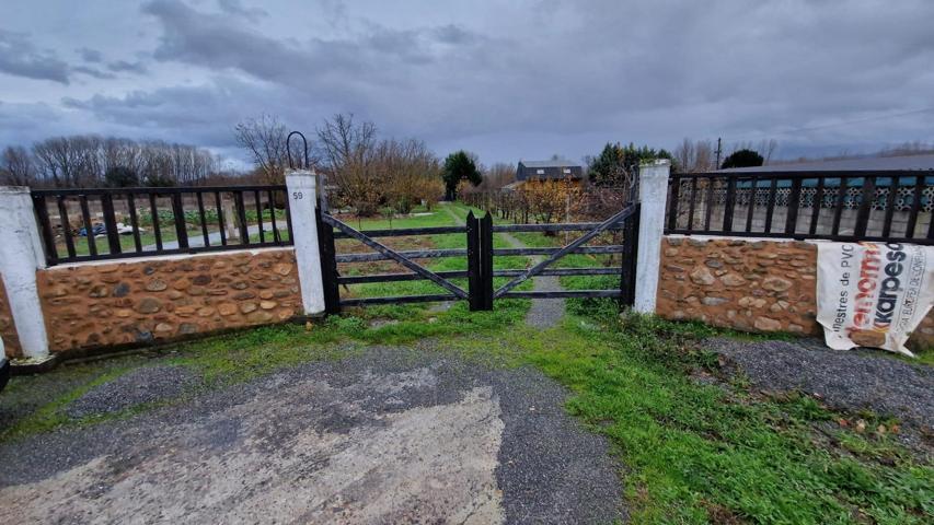 SE VENDE CASA CON TERRENO EN VILLANUEVA DE LA ABADIA photo 0