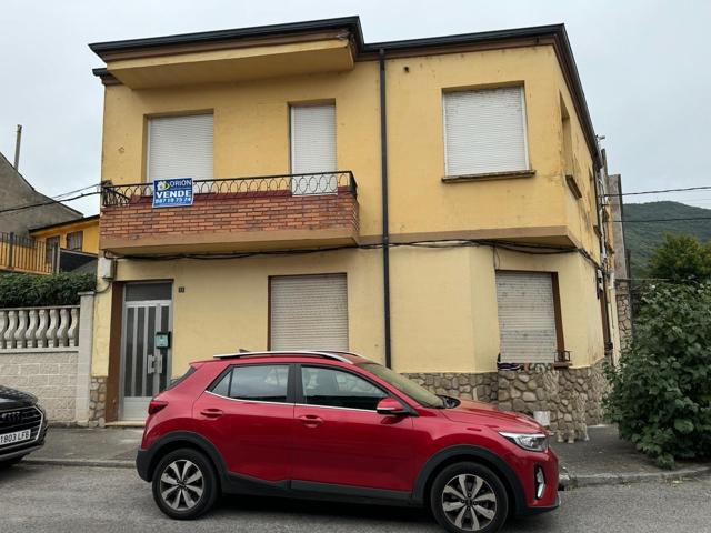 SE VENDE CASA DE 2 PLANTAS EN EL CASCO ANTIGUO DE PONFERRADA photo 0