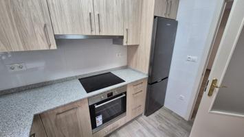 SE VENDE PISO ZONA CENTRO, TOTALMENTE REFORMADO photo 0