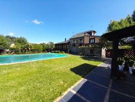PRECIOSA CASA CON JARDIN Y PISCINA EN ARGANZA photo 0