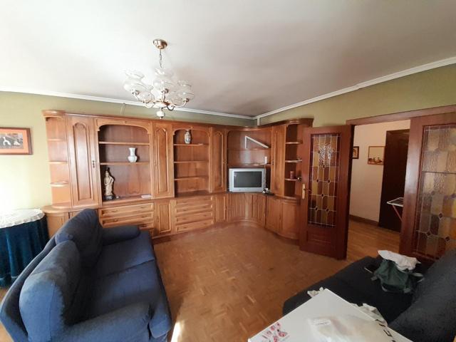 SE VENDE PISO EN ZONA ALTA DE PONFERRADA photo 0
