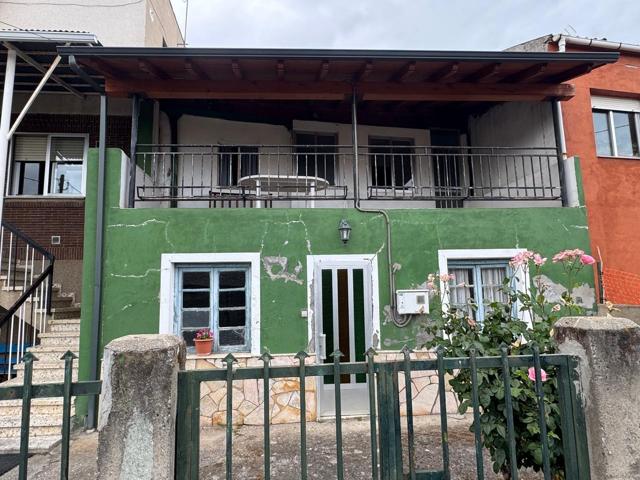 SE VENDE CASA PARA REFORMAR EN FUENTESNUEVAS. TEJADO NUEVO. photo 0