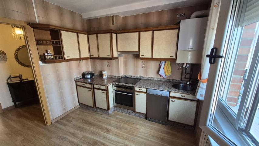 SE VENDE PISO REFORMADO EN CALLE CARIBE DE PONFERRADA photo 0