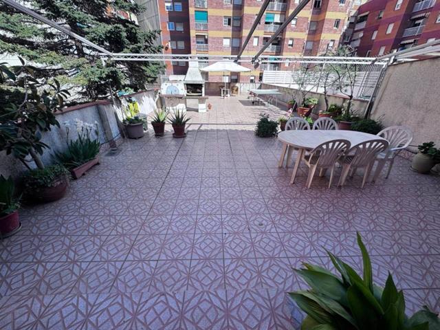 ESPECTACULAR PISO TIPO ADOSADA EN SANT BOI DE LLOBREGAT photo 0