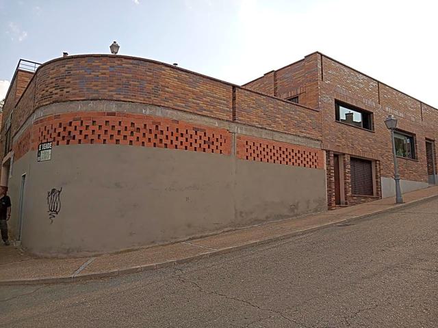 Local de 72 m2 en calle Riaza, Via Roma. San Lorenzo photo 0