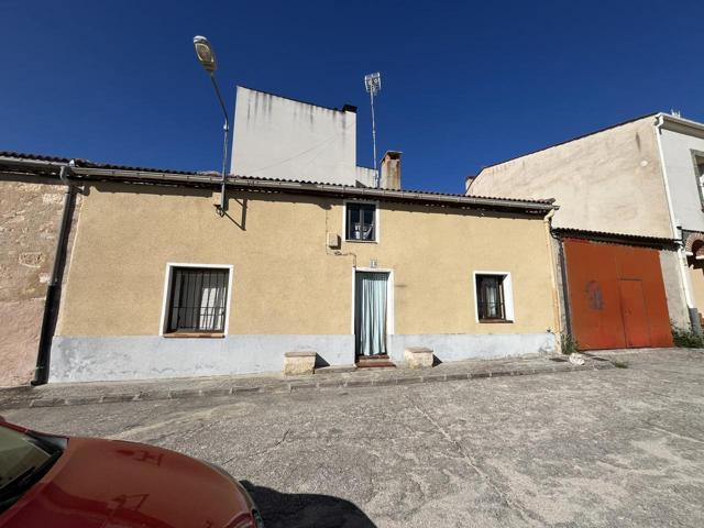 Casa Rústica en venta en Madrona de 160 m2 photo 0