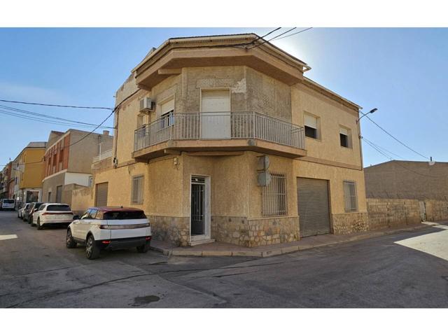 Venta Casa (La Turra) Esquina- Local 150 m2 photo 0