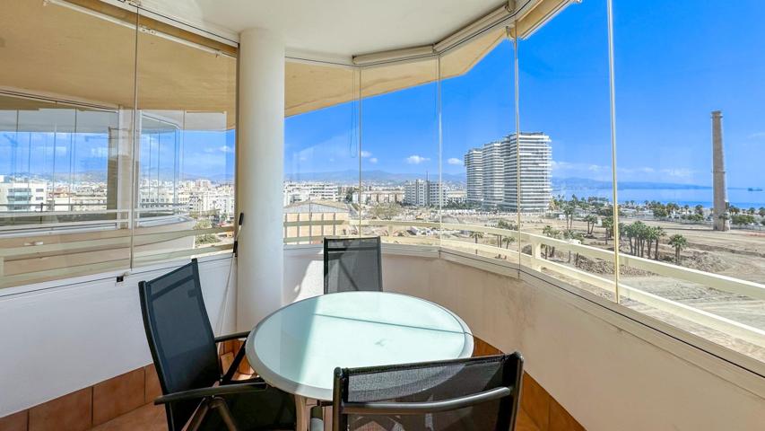PISO DE 3 DORMITORIOS CON TERRAZA ACRISTALADA Y VISTAS AL MAR photo 0