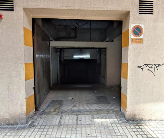 PLAZA PARKING PEGADA AL PASEO GERMANIAS photo 0
