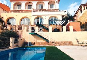 ESPECTACULAR CHALET EN URBANIZACION MONTEPINO photo 0