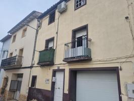 Casa En venta en Zona Alta, Caparroso photo 0