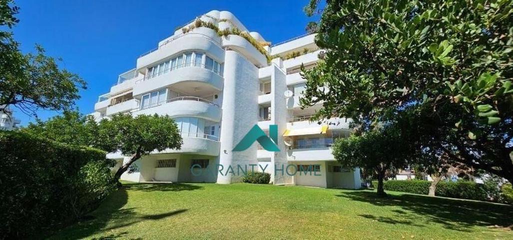 Apartamento en venta en Guadalmina Alta, Marbella photo 0