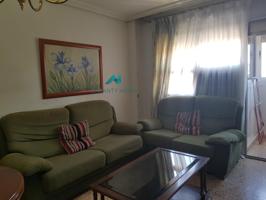 SE ALQUILA PISO PARA ESTUDIANTES EN VALDEPASILLAS photo 0