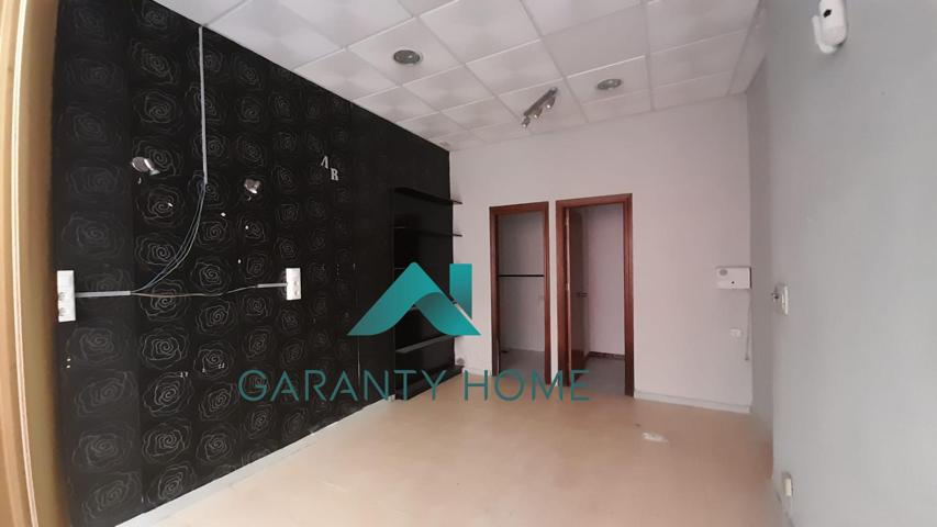 Venta de Local con Posibilidad de hacer un Piso en Lucena - Zona El Carmen - La Barrera photo 0