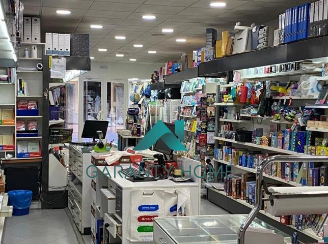 SE TRASPASA CON OPCIÓN A COMPRA LOCAL EN LUCENA photo 0