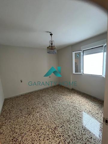 SE VENDE PISO EN EL CENTRO DE LUCENA photo 0