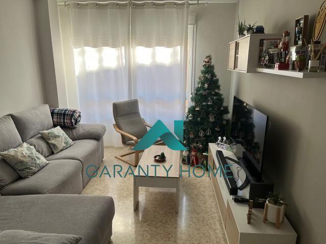 SE VENDE PISO CERCA DEL MARQUES DE COMARES, LUCENA photo 0