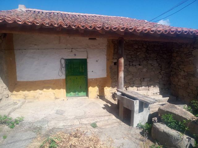 Casa de pueblo con patio y horno leña en Sierra de Gredos. photo 0