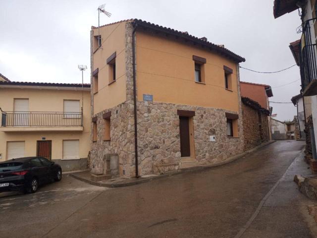 Chalet en venta en Los Llanos de Tormes photo 0
