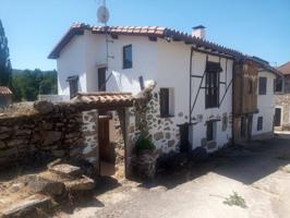 Casa de pueblo reformada con estilo y a 5 minutos andando del río. photo 0
