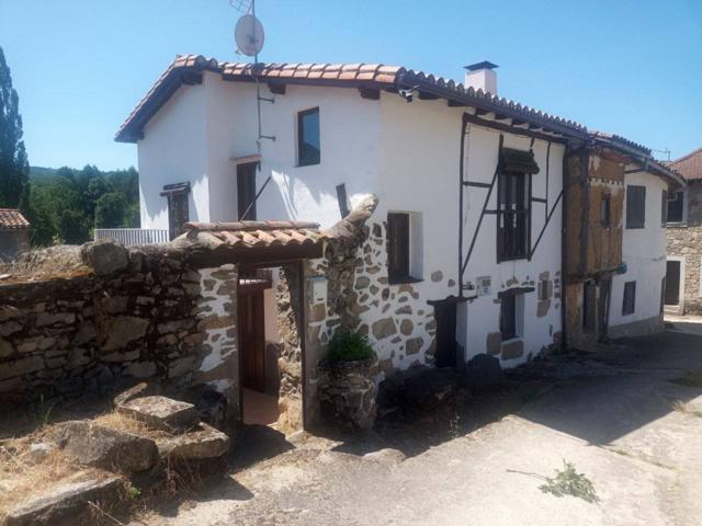 Casa de pueblo reformada con estilo y a 5 minutos andando del río. photo 0