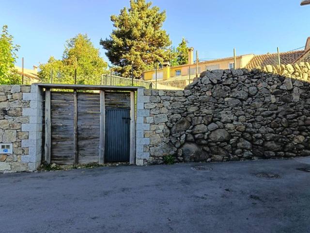 Cuadra y corral (patio) en Navarredonda de Gredos. photo 0