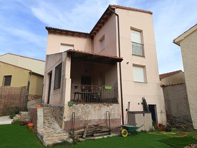 Casa en venta en Santiago de Tormes photo 0